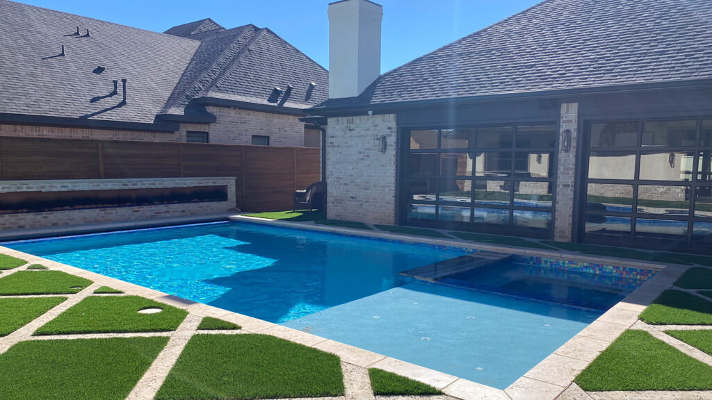 Can a Small Backyard Accommodate a Luxury Pool?